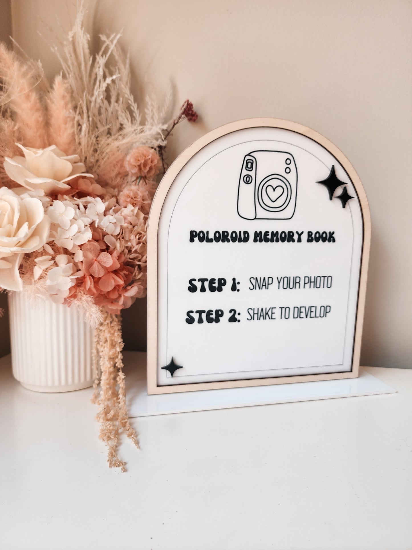 Poloroid Memory Stand