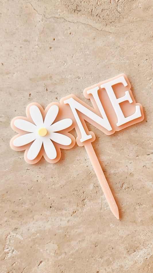 'ONE' daisy cake topper